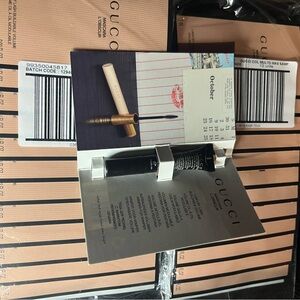 Gucci Black mascara Sample